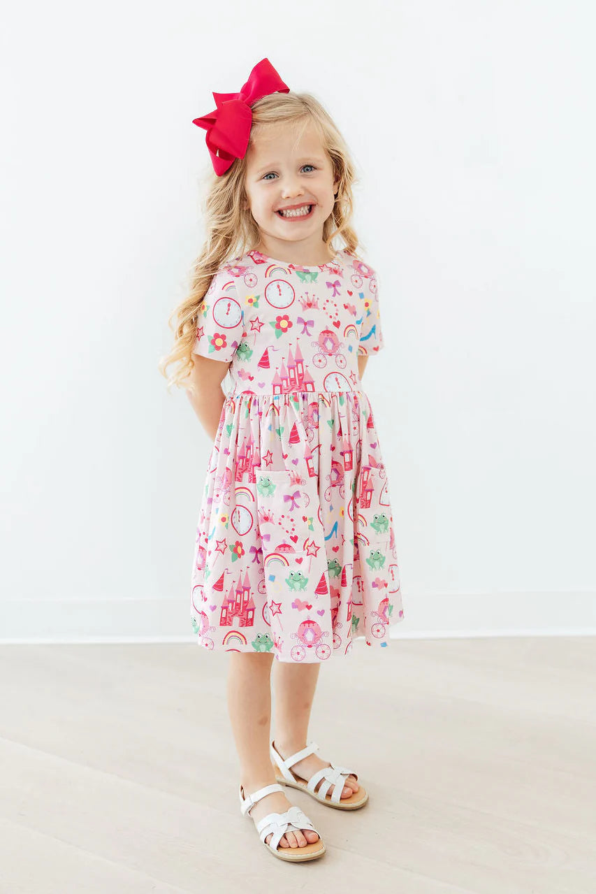 PRINCESS & THE FROGGIE S/S POCKET TWIRL DRESS